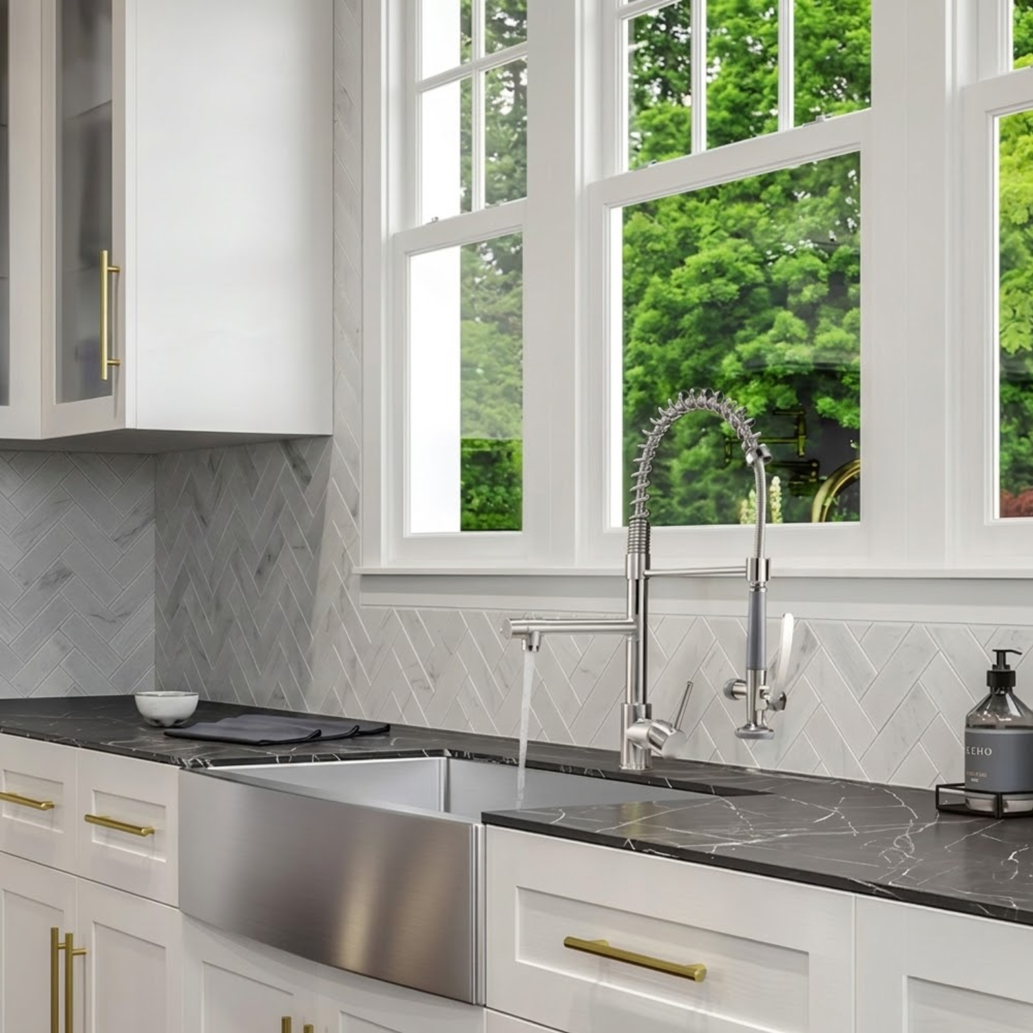 Tyresta - Modern Pull-Out Kitchen Faucet – Single Handle Solid Brass Mixer Tap