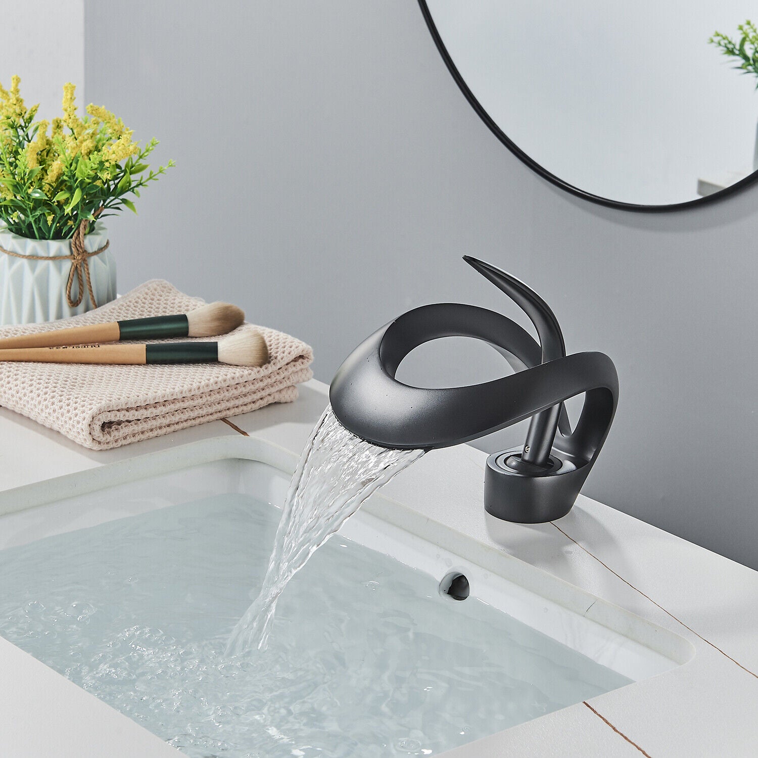 Black luxury bathroom waterfall faucet