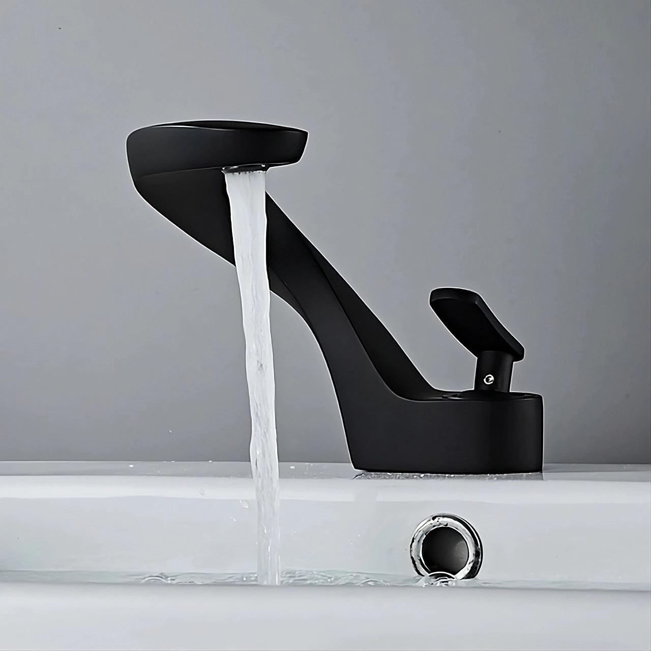 Black color luxury bathroom faucet