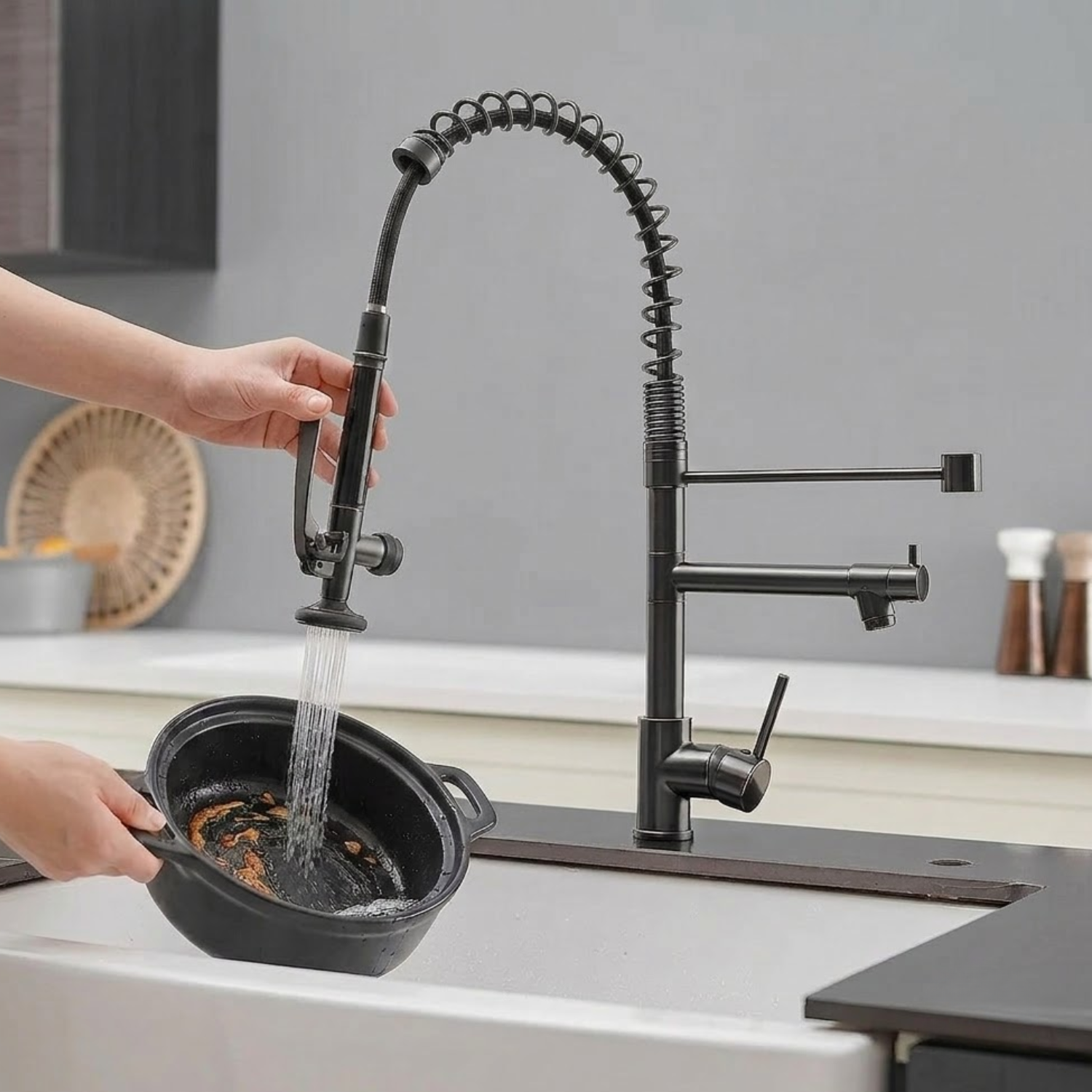Tyresta - Modern Pull-Out Kitchen Faucet – Single Handle Solid Brass Mixer Tap