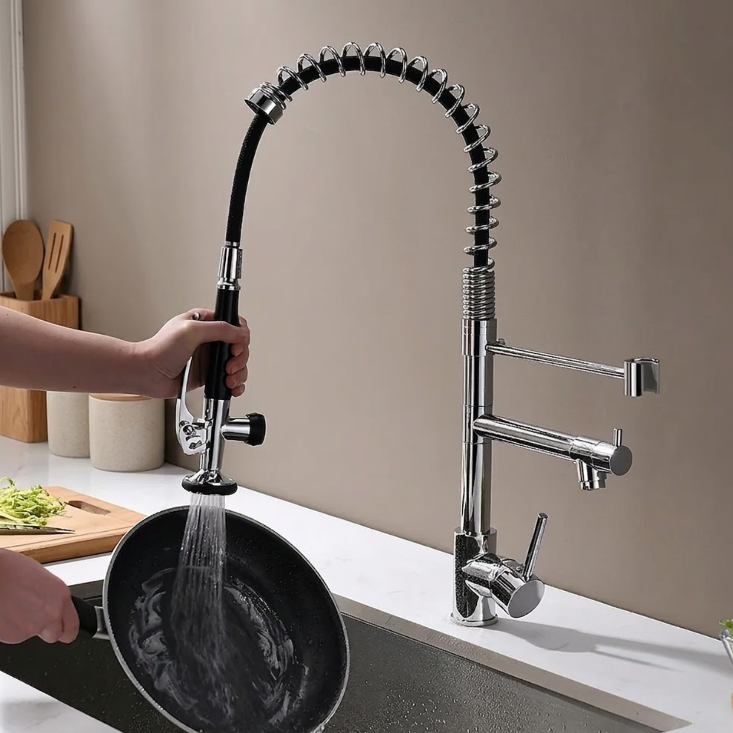Tyresta - Modern Pull-Out Kitchen Faucet – Single Handle Solid Brass Mixer Tap