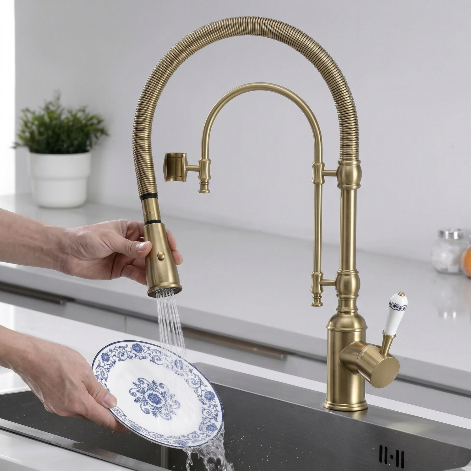 Visby - 360° Pull-Down Kitchen Faucet  with Spring Spout Hot & Cold Mixer