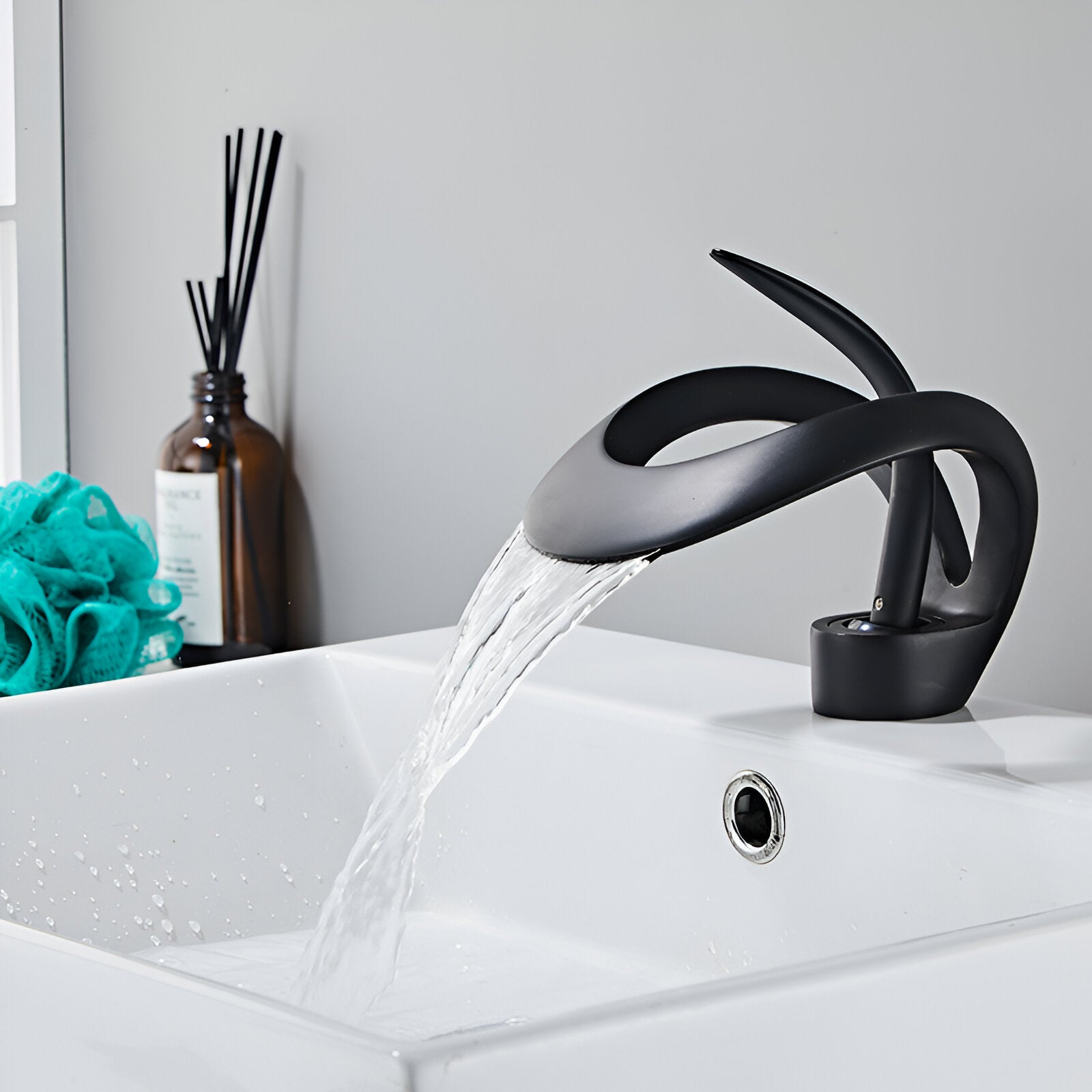 Black luxury bathroom waterfall faucet